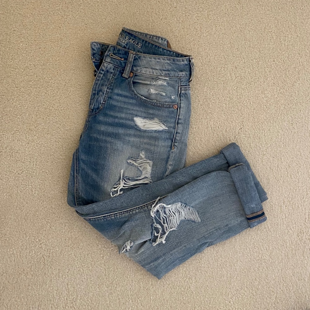 American Eagle Tomgirl Ripped Jeans